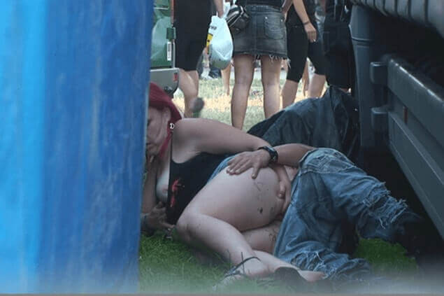 Festival Besucherin lässt sich von einer Zufallsbekanntschaft völlig betrunken ficken auf gratis Voyeur Fickbild
